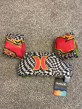 New With Tags Hurley Surf Swimmers Toddler Pool Floatie Ages 1-3 & 30-50 pounds